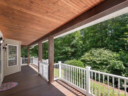 49 Indian Ridge Trail active home in Indian Ridge, Hendersonville, NC