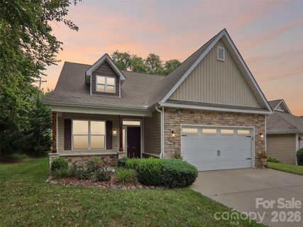 11 Eagle Pointe Way active home in Eagle Pointe, Flat Rock, NC