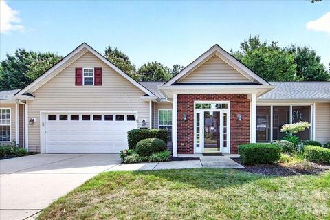 9236 Duckhorn Drive sold townhome in Southbrook, Charlotte, NC