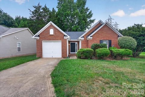 9207 Amy Drive pending home in Faires Farm, Charlotte, NC