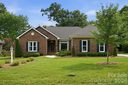 1423 Porch Swing Lane sold home in Matthews, SC