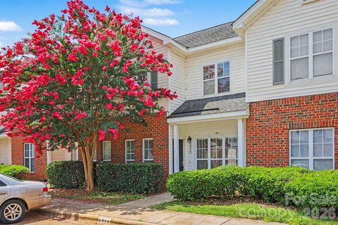 6414 Mallard View Lane active condo in Mallard Square, Charlotte, NC
