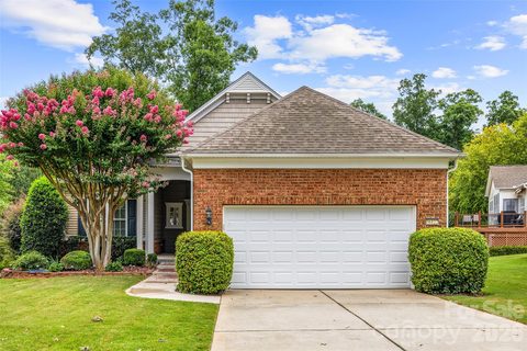 56122 Finches Court active home in Sun City Carolina Lakes, Fort Mill, SC