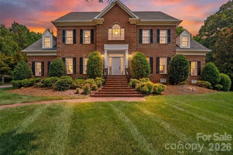 2976 Kaneland Court active home in Harlinsdale, Rock Hill, SC