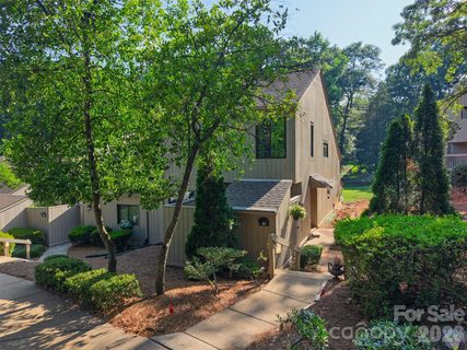 31 Old Post Road pending condo in River Hills, Clover, SC
