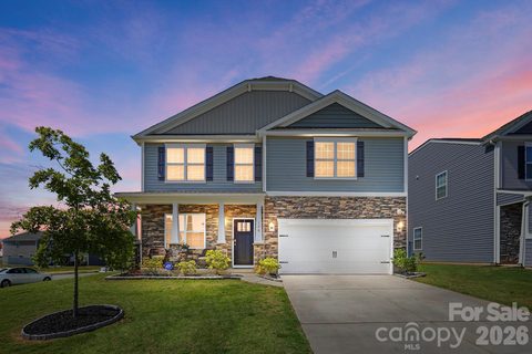 170 Giant Oak Avenue active home in Wallace Springs, Statesville, NC