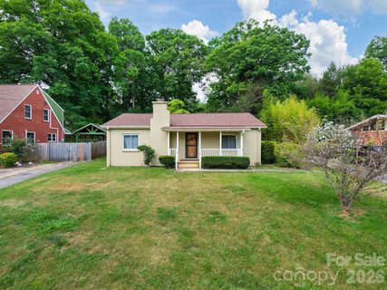 44 Bear Creek Road active home in Malvern Hills, Asheville, NC