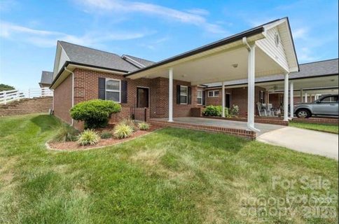 6277 Iris Court pending townhome in The Terraces, Denver, NC