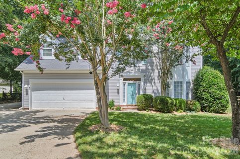 9136 Whittel Place pending home in Wedgewood North, Charlotte, NC
