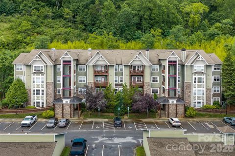 2000 Olde Eastwood Village Boulevard active condo in Eastwood Condominiums, Asheville, NC