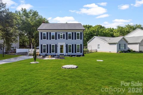 3100 Swanquarter Drive pending home in Hunting Creek, Charlotte, NC
