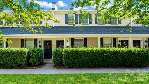 1224 Green Oaks Lane