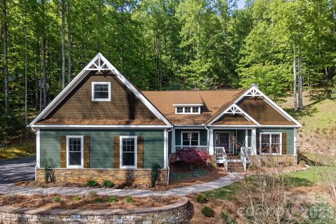 455 Blue Mist Way pending home in Avery Park, Arden, NC