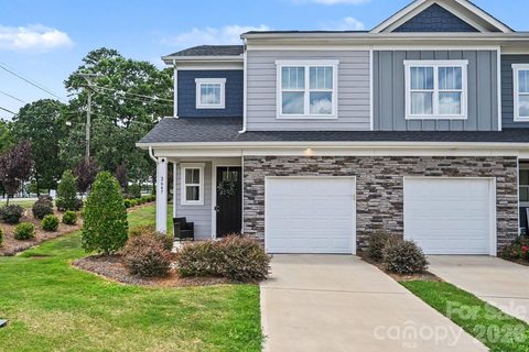 2647 Ruby Dixon Crossing Drive active townhome in Ruby Dixon Crossing, Gastonia, NC
