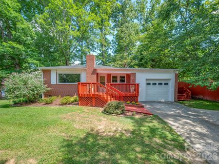 Homes in Hillandale, East Flat Rock