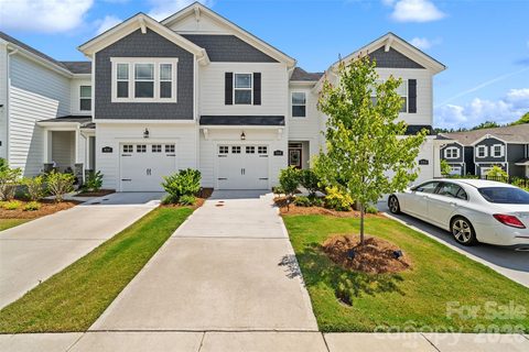 608 Cassidy Court active townhome in Arbor Chase, Clover, SC