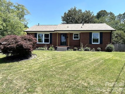 7113 Sterncrest Place pending home in Starmount, Charlotte, NC