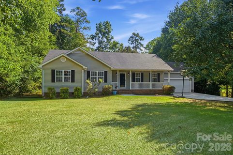 1001 Highland Woods Drive sold home in Highland Woods, Kannapolis, NC