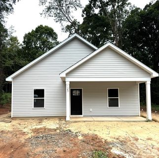 123 Kingswood Drive active home in Kingswood Estates, Statesville, NC