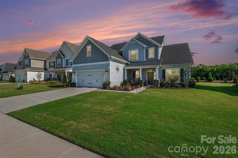 3826 Dahlia Drive active home in Camellia Gardens, Harrisburg, NC