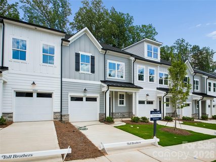 3118 Finchborough Court pending townhome in Griffith Lakes, Charlotte, NC