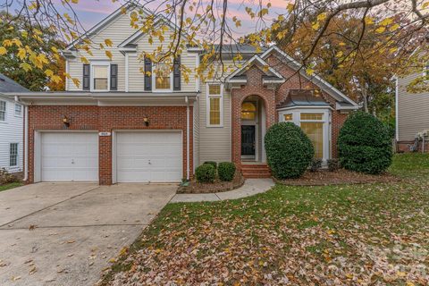 5923 Swanston Drive pending home in Highland Creek, Charlotte, NC
