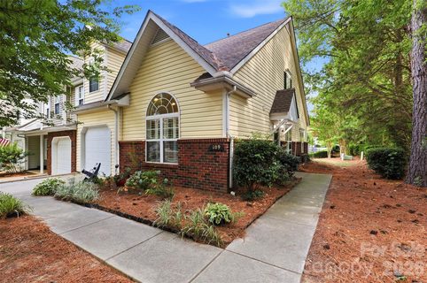 109 Prescott Street pending home in Arlington Downs, Matthews, NC