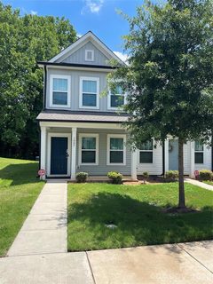 1005 Plaza Walk Drive