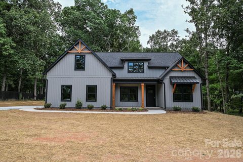 A home in Alexander Woods