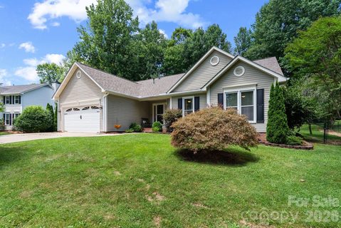 239 Windsor Forest Circle pending home in Windsor Forest, Fletcher, NC