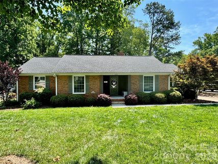 4323 Emory Lane pending home in Cotswold, Charlotte, NC