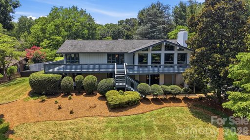 1507 Heatherloch Drive active home in Heatherloch, Gastonia, NC