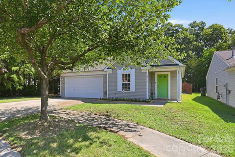 13113 Young Fawn Court sold home in Planters Walk, Charlotte, NC