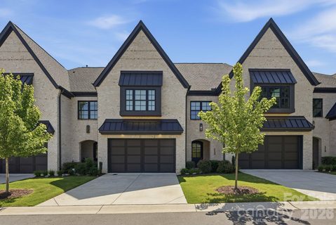 115 Thorncote Place pending townhome in Sutton Hall, Charlotte, NC