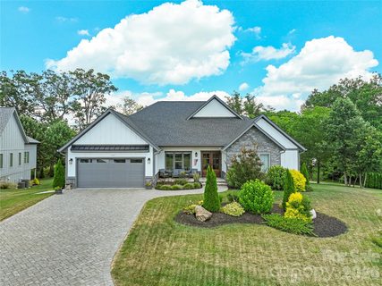 549 Daniel Circle Drive active home in Mills River Crossing, Mills River, NC