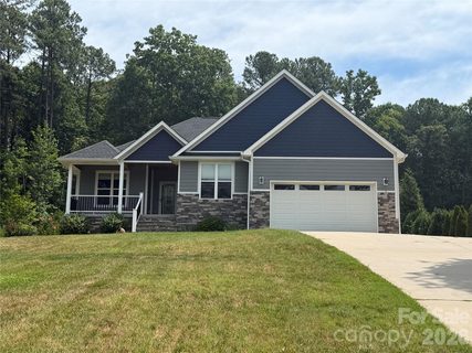 4072 Barbrick Street pending home in Edgewater, Sherrills Ford, NC