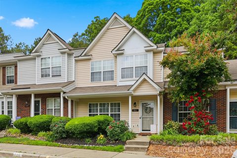 311 Wilkes Place Drive active home in The Townes At River Crossing, Fort Mill, SC