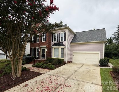 6930 Royce Court active home in Hunters Gate, Charlotte, NC
