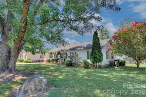 2603 Cherokee Court pending home in Castlewood, Gastonia, NC