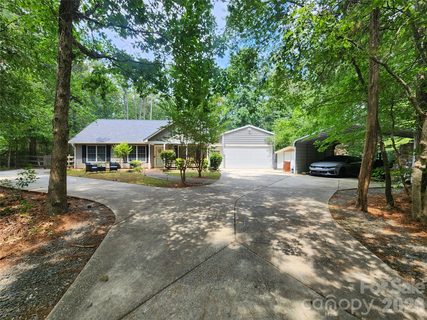 8003 Hope Lane pending home in Kingsland, Waxhaw, NC