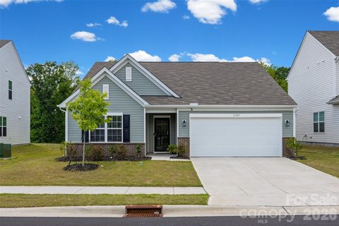 1183 Blackburn Circle active home in Walkers Mill, Edgemoor, SC