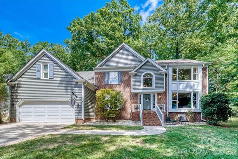 8609 Doe Path Lane pending home in Cedarfield, Huntersville, NC