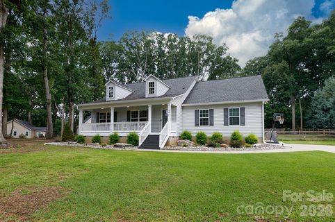 597 Sand Trap Drive sold home in The Glynns At Carolina Crossing, York, SC
