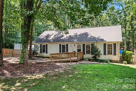 Homes in Country Hills, Indian Trail