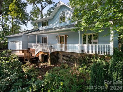 30 S Oaks Circle pending home in South Oaks, Asheville, NC
