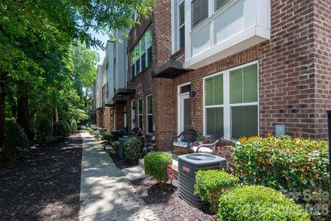 511 Old Mill Road active townhome in Parkwood Square, Charlotte, NC