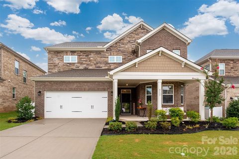 8133 Whitegrove Road pending home in McEwen Village, Charlotte, NC