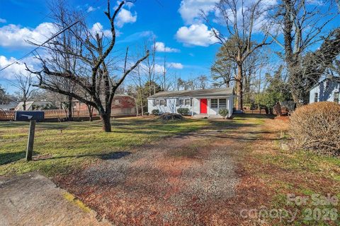 1512 N Deal Avenue sold home in Hillcrest, Newton, NC