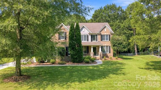 3013 Groves Edge Lane active home in Marvin Creek, Waxhaw, NC