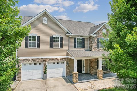 14007 Highland Meadow Road pending home in Kingsbridge, Charlotte, NC